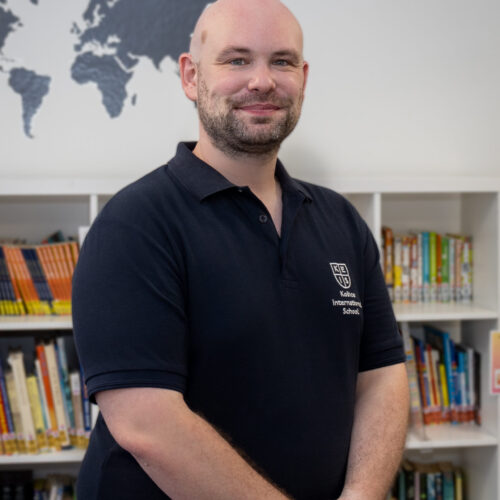 Chris TROTT, B.A.